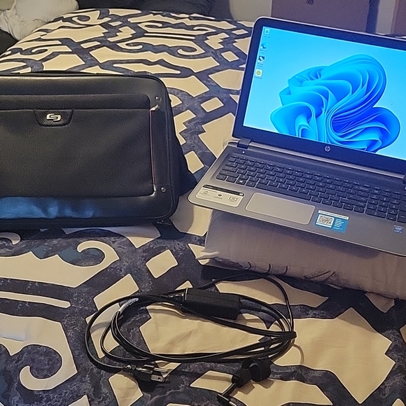 HP Pavillion- laptop